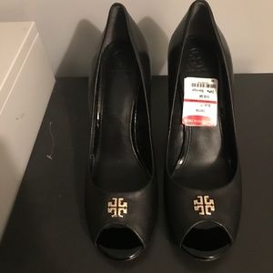 Never Been Worn Fab Tory Burch Wedges